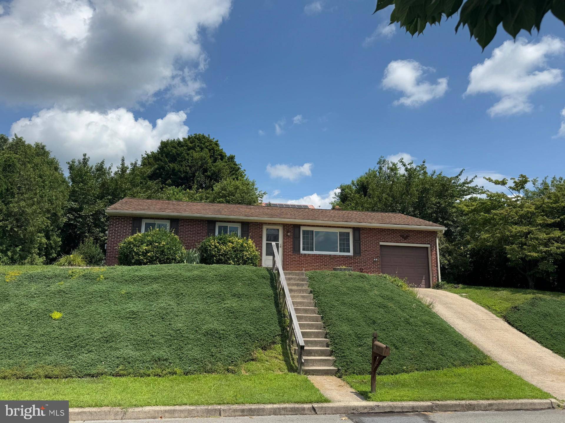 Hamburg, PA 19526,383 S TURNER ST