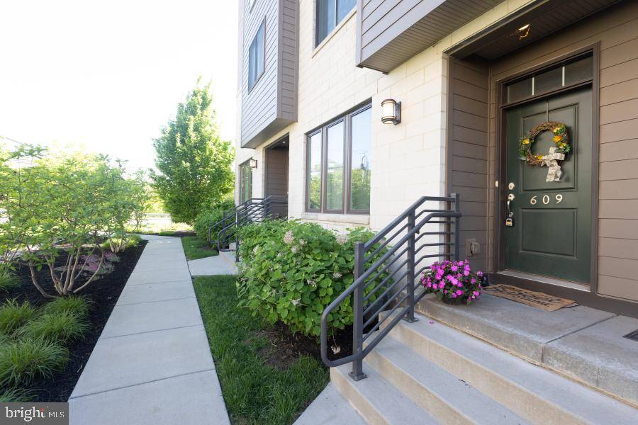 King Of Prussia, PA 19406,609 LAKEVIEW CT