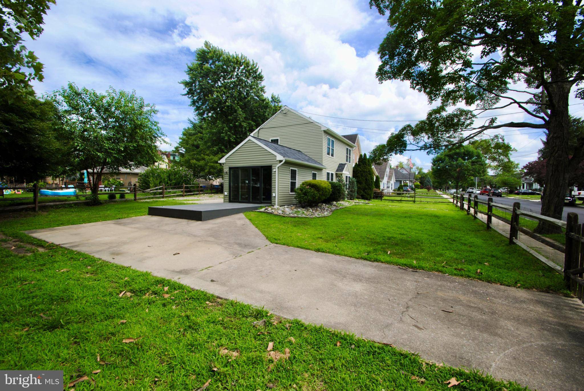 Palmyra, NJ 08065,908 GARFIELD AVE