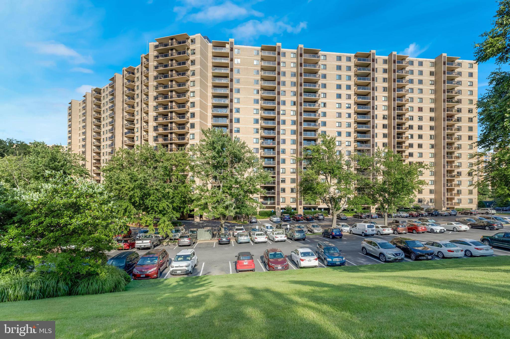 Alexandria, VA 22304,309 YOAKUM PKWY #503
