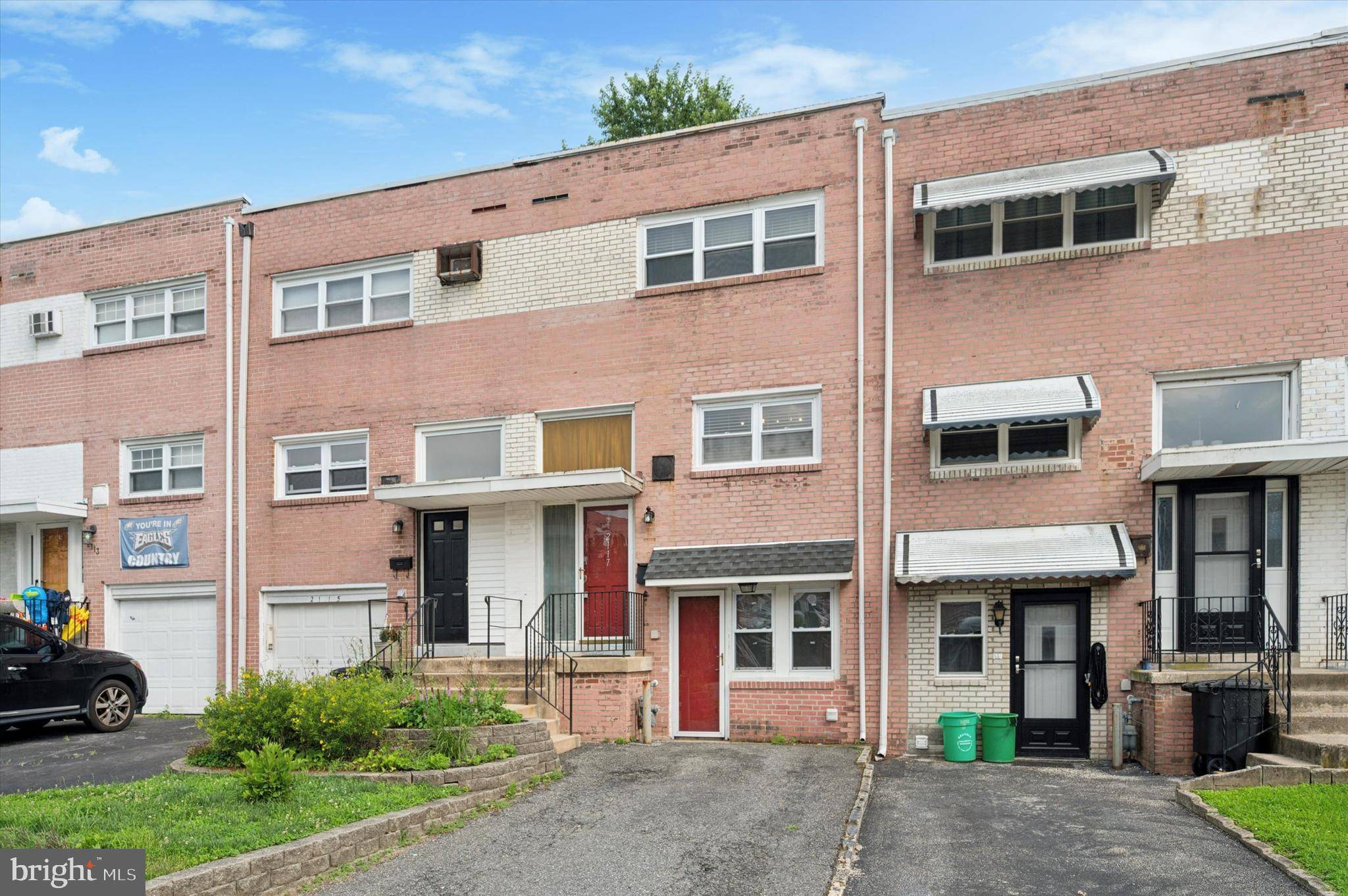Folcroft, PA 19032,2117 RAVENWOOD DR