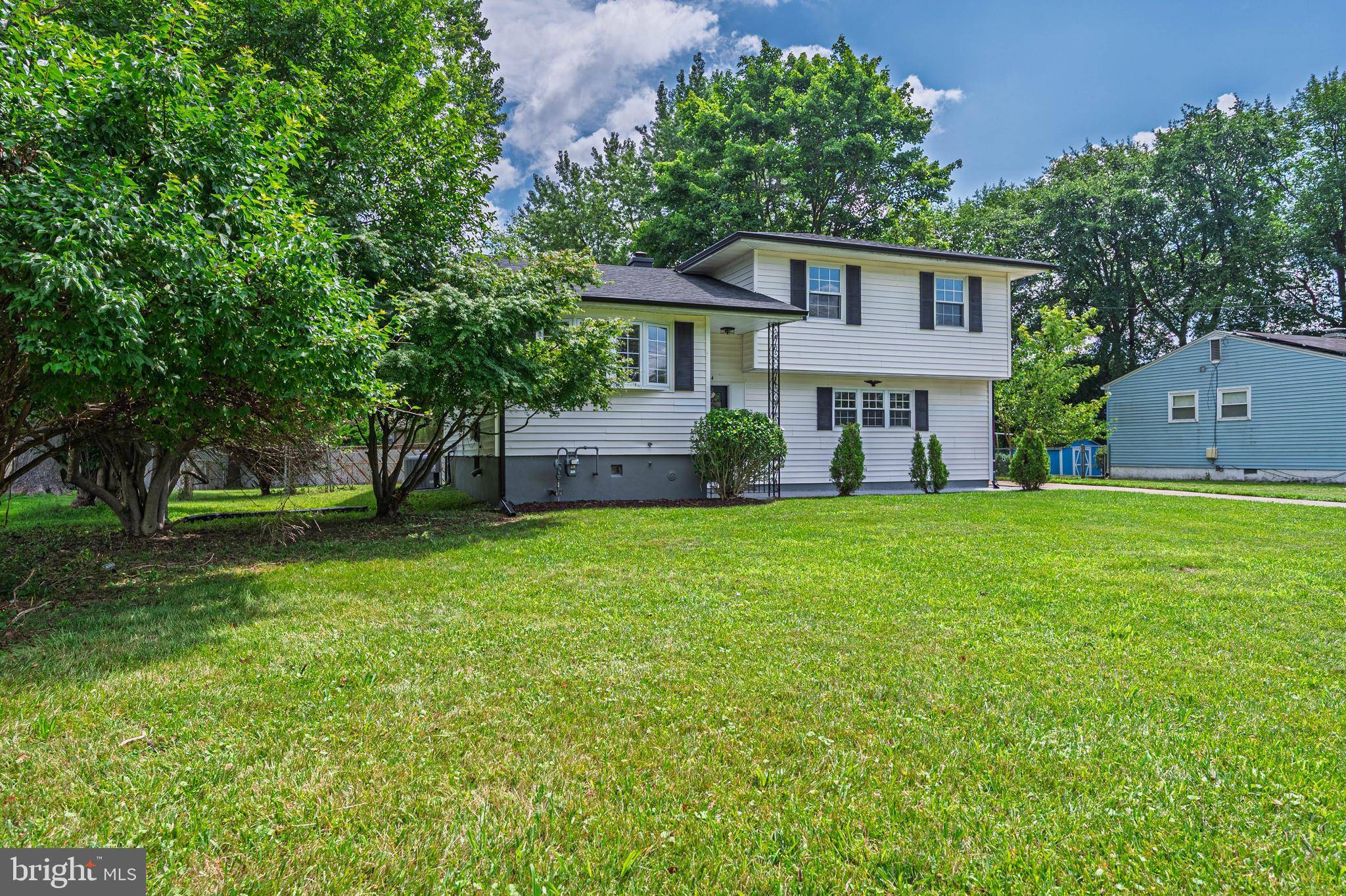 Ewing, NJ 08638,154 BUTTONWOOD DR