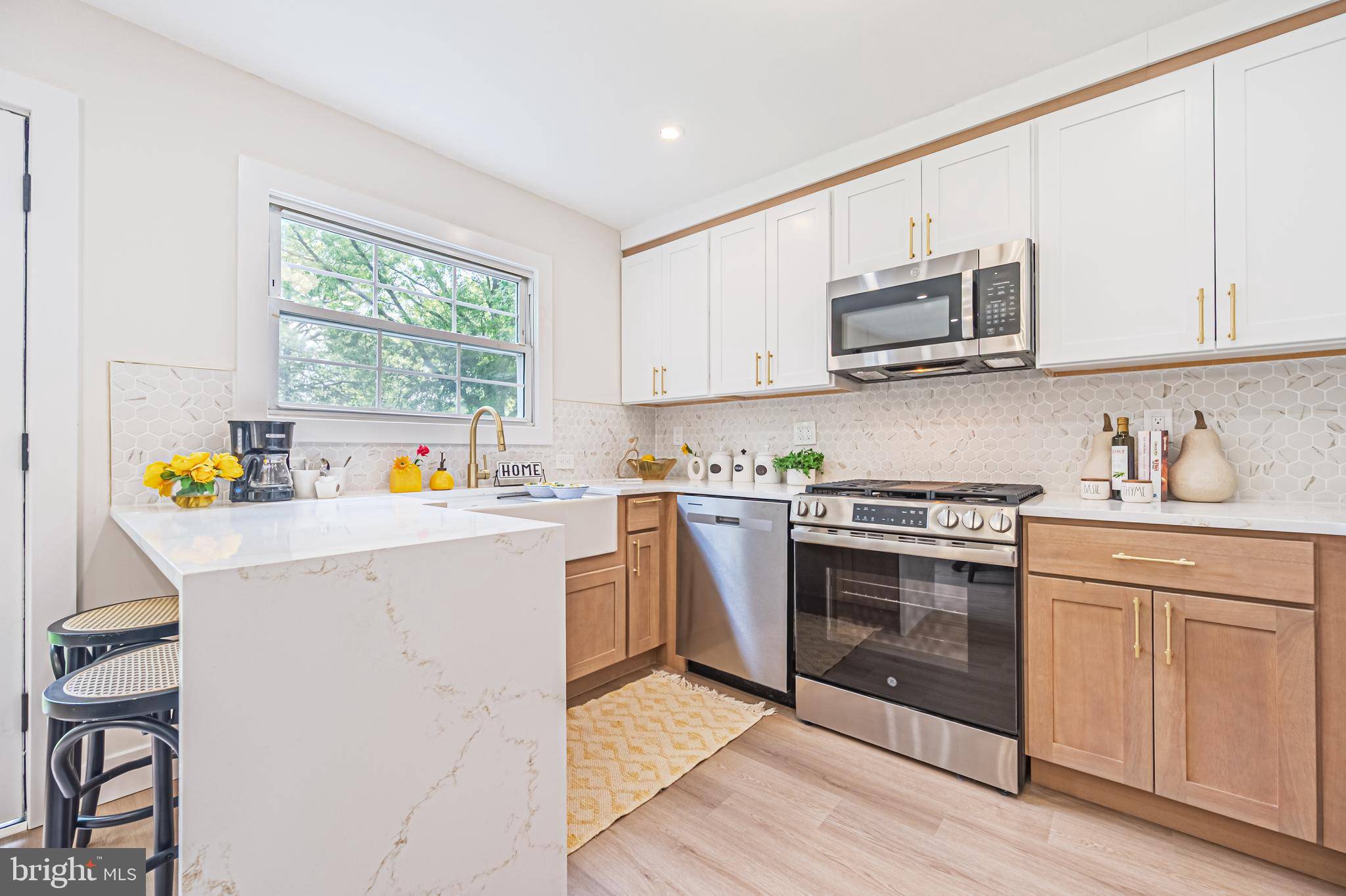 Ewing, NJ 08638,154 BUTTONWOOD DR