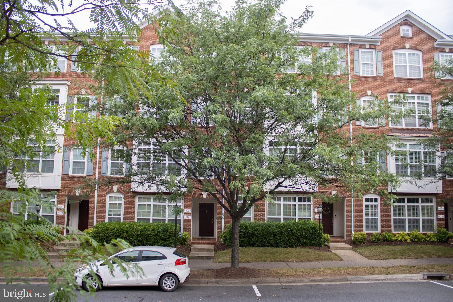 Leesburg, VA 20176,19289 WINMEADE DR