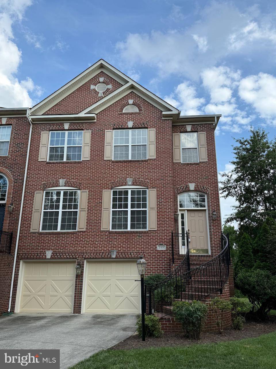 Herndon, VA 20171,2431 CYPRESS GREEN LN