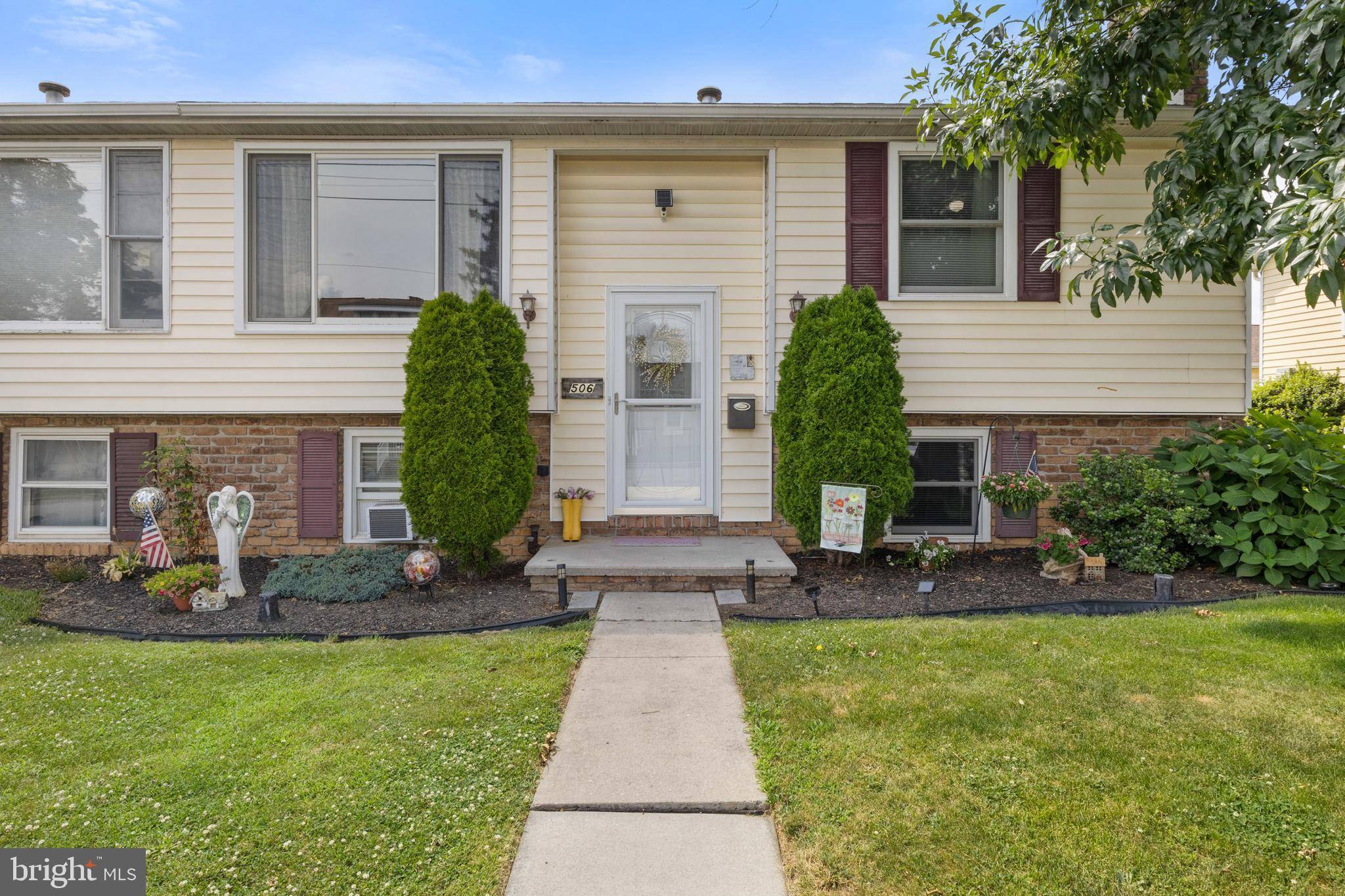 Hanover, PA 17331,506 PENN ST