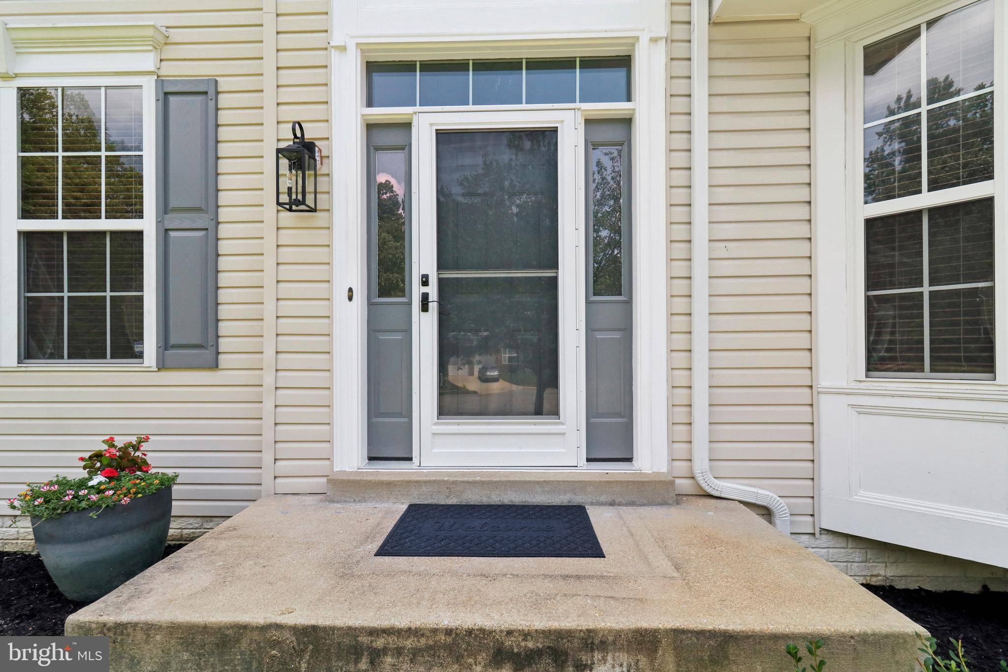 White Plains, MD 20695,7828 GLASTENBURY CT