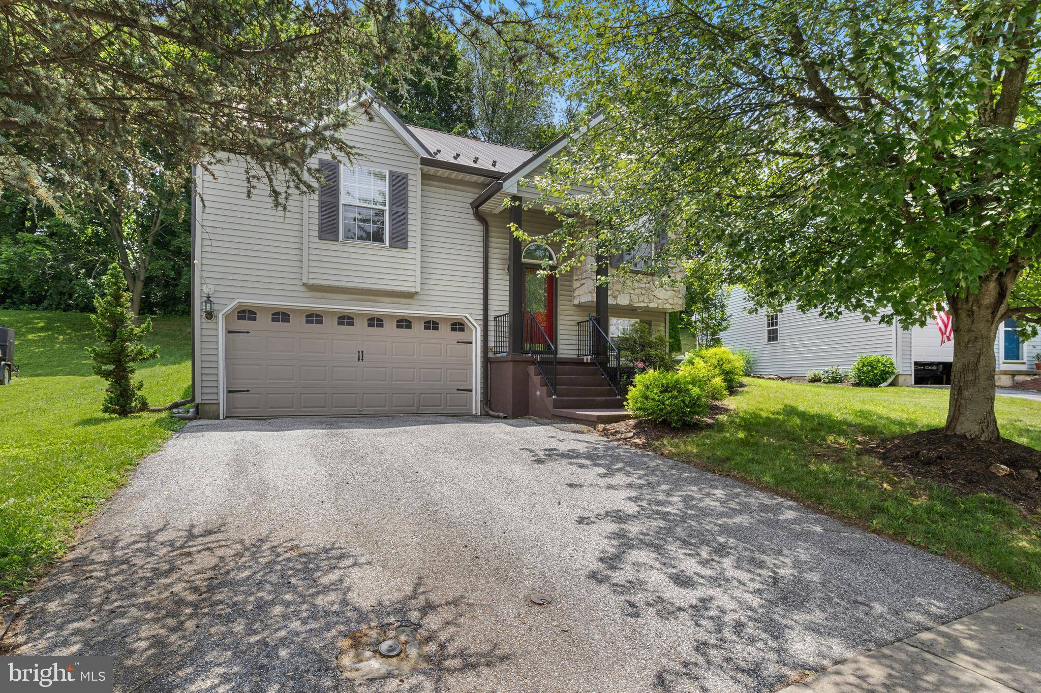 Dallastown, PA 17313,712 BLOSSOM HILL LN