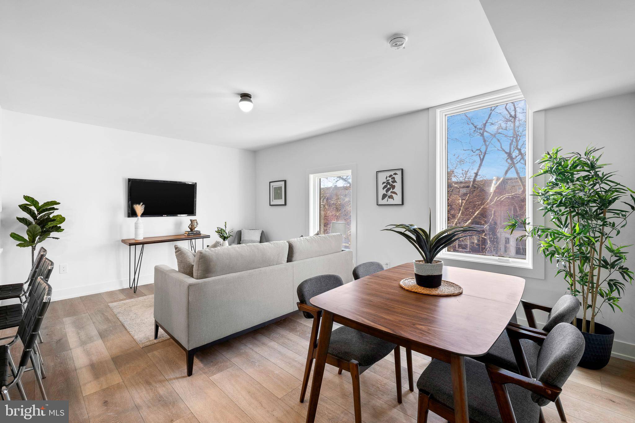 Philadelphia, PA 19143,5200-10 CHESTER AVE #402