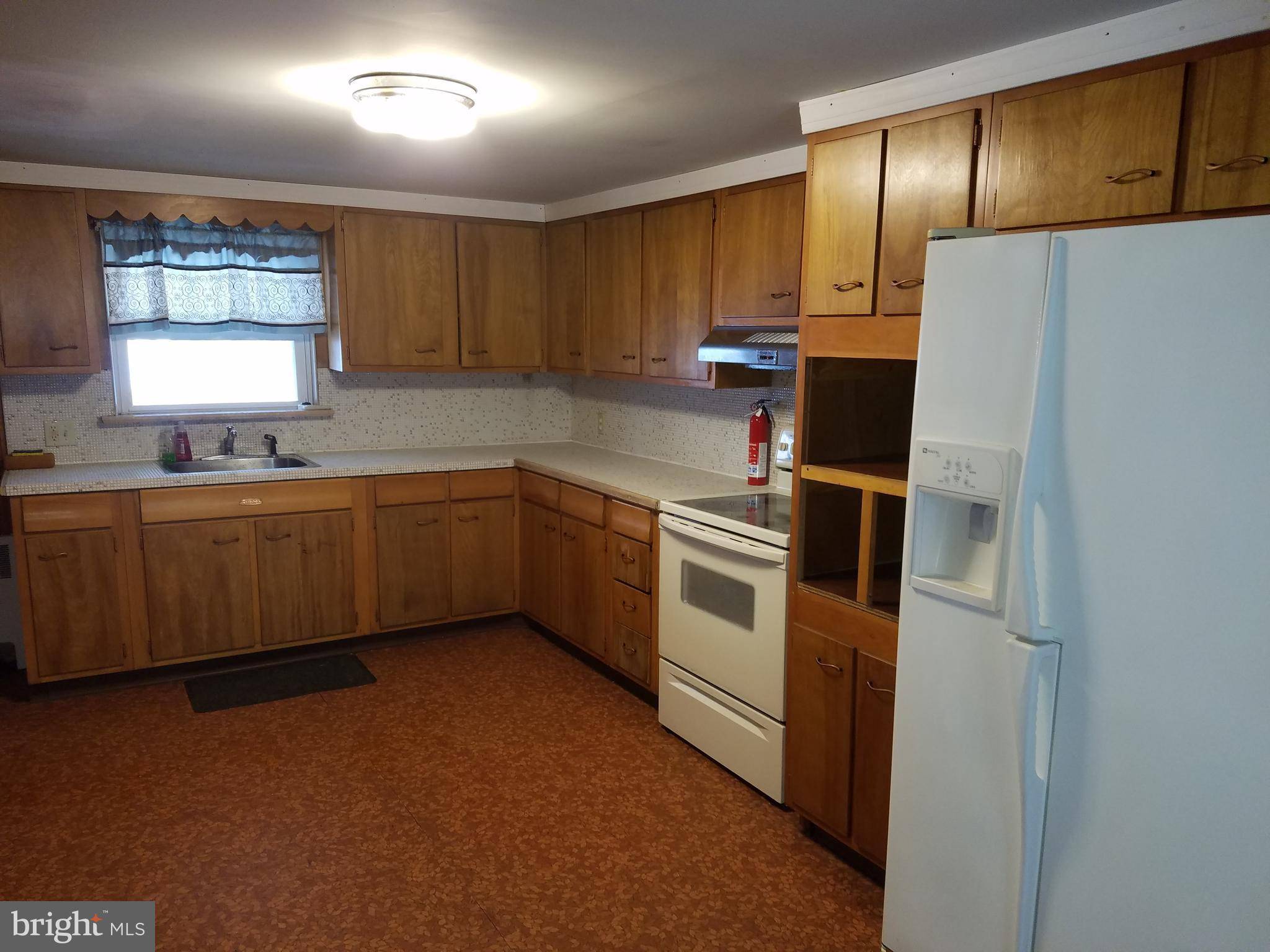 Nesquehoning, PA 18240,64 W GARIBALDI AVE