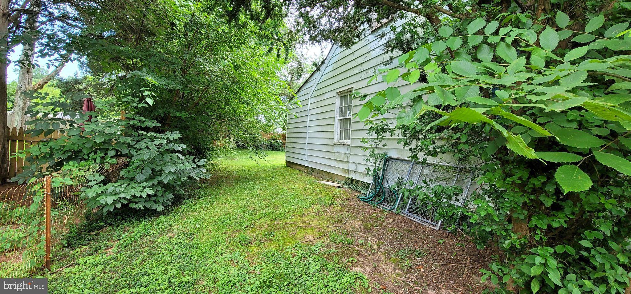 Falls Church, VA 22042,6931 OAK RIDGE RD