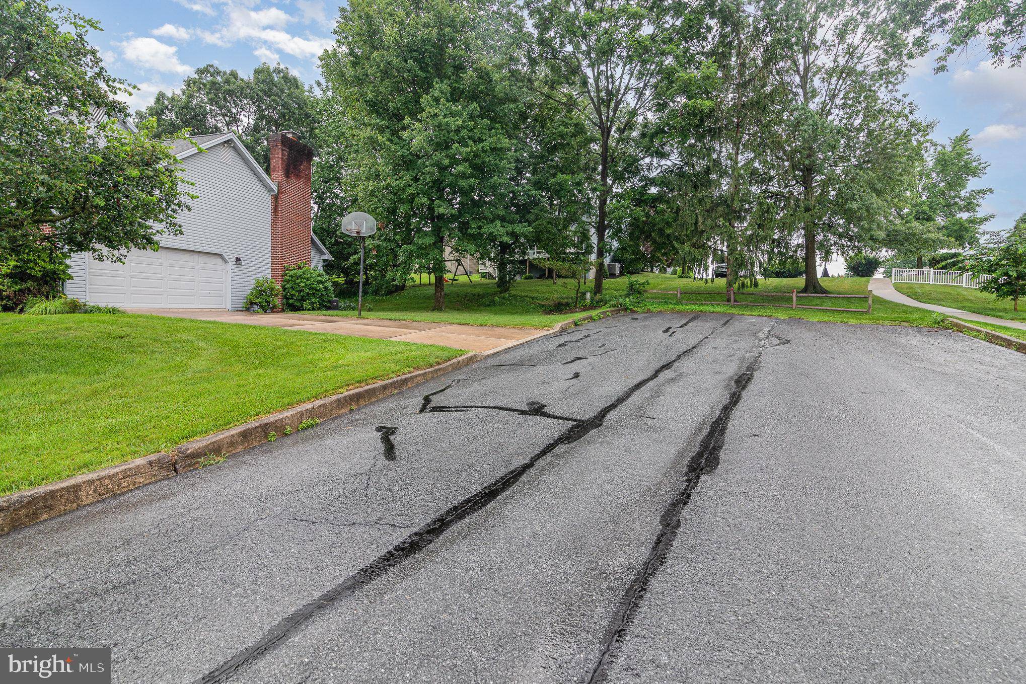 Harrisburg, PA 17112,5865 FOX ST