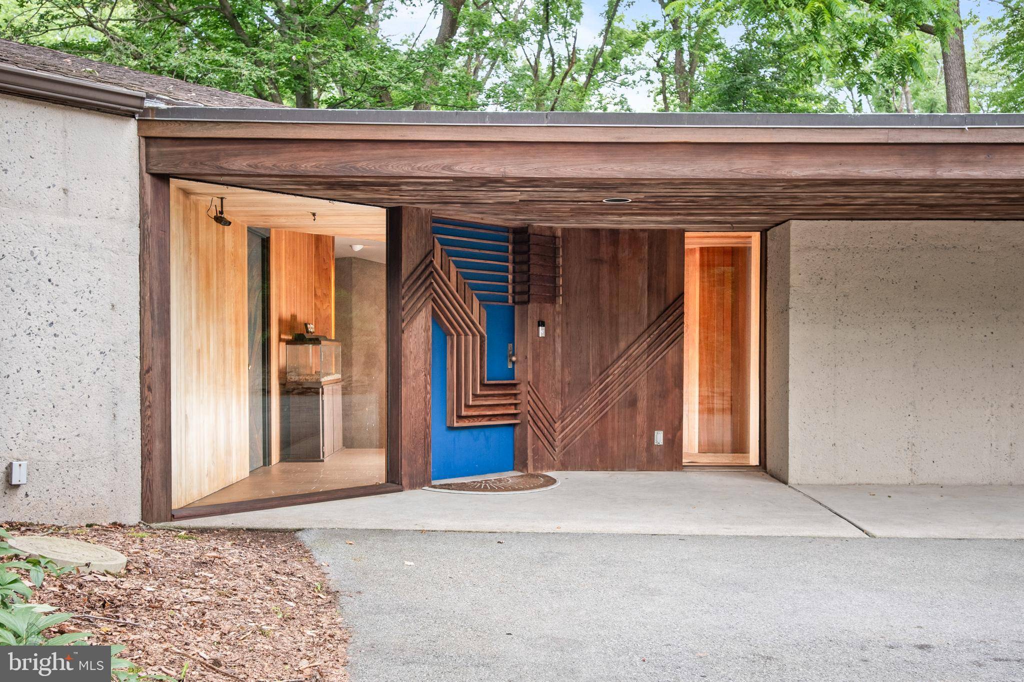 Allentown, PA 18103,2300 S CEDAR CREST BLVD