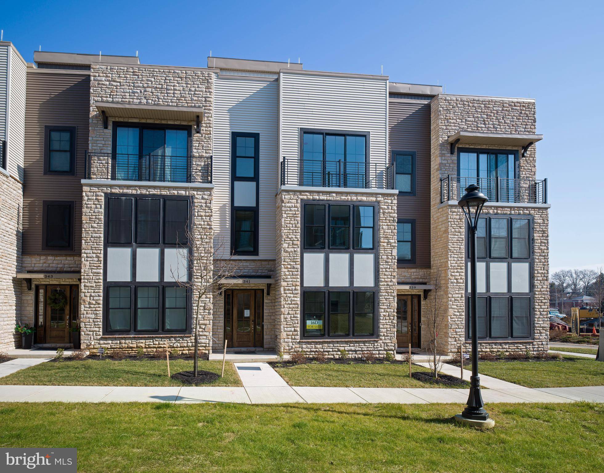 Newtown Square, PA 19073,341 HORSESHOE TRAIL