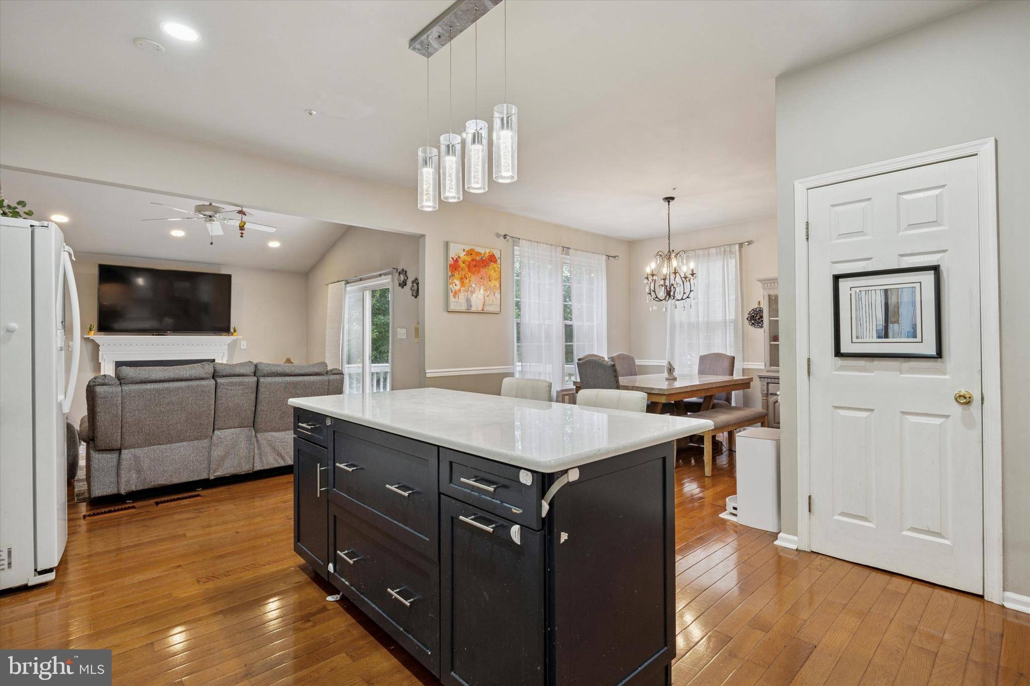 Norristown, PA 19403,930 HERITAGE DR