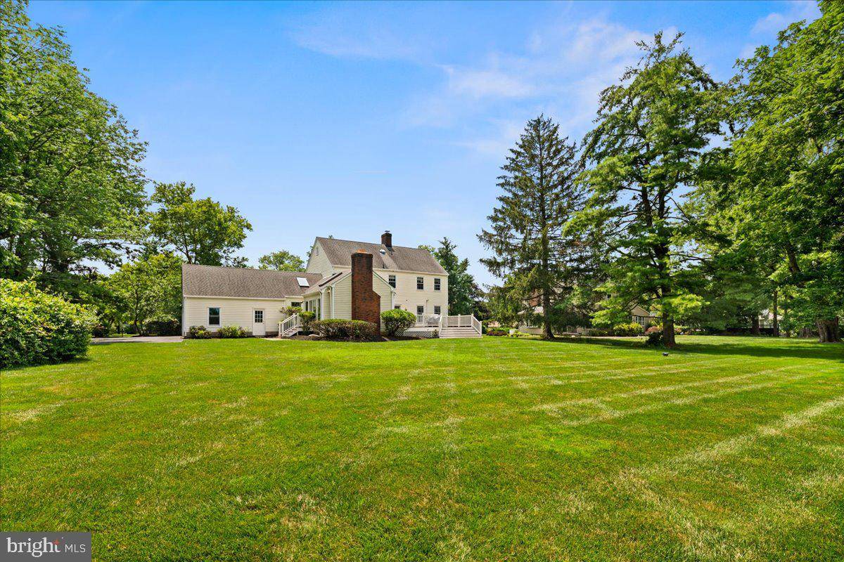 Pennington, NJ 08534,212 PENN VIEW DR