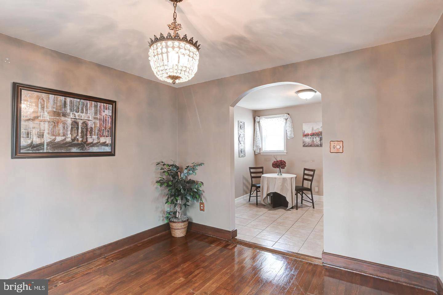 Harrisburg, PA 17111,3853 DERRY ST