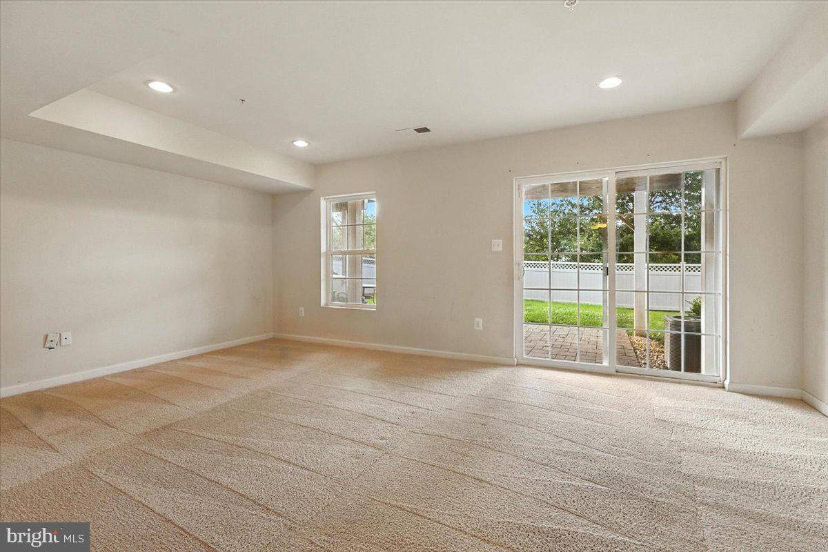White Plains, MD 20695,11354 SANDESTIN PL