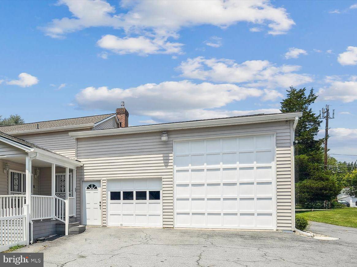 Rockville, MD 20855,7300 NEEDWOOD RD