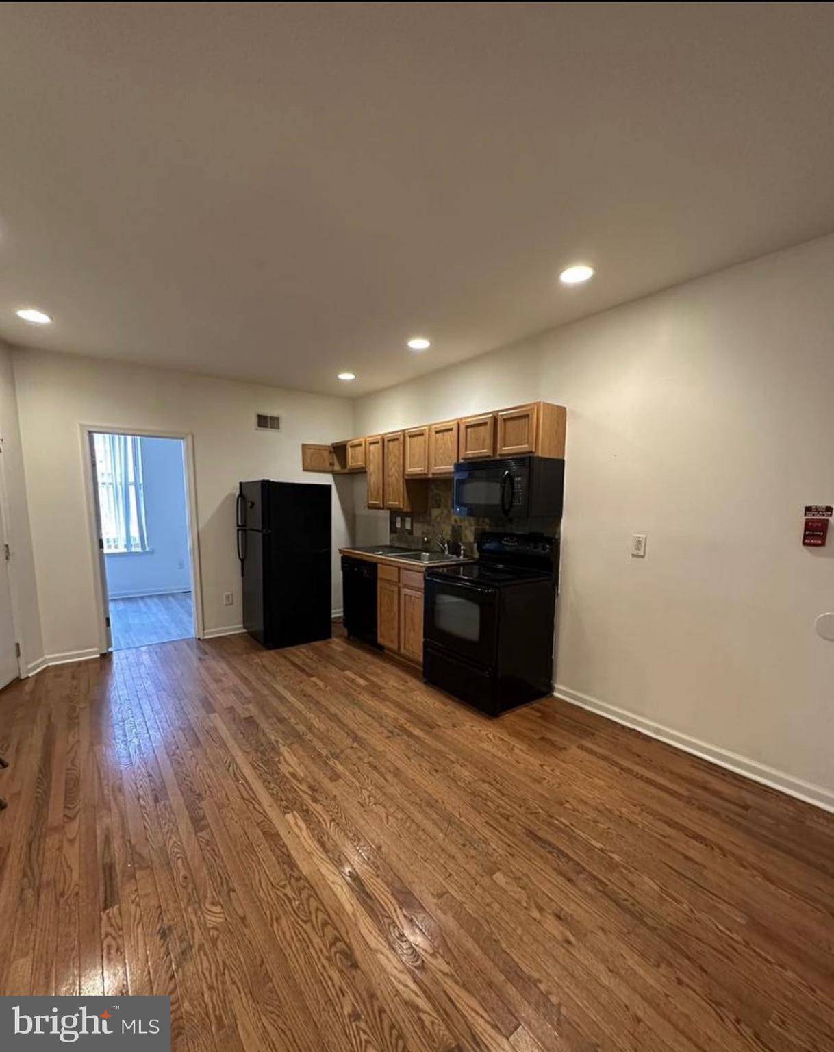 Philadelphia, PA 19121,1724 W DIAMOND ST #1