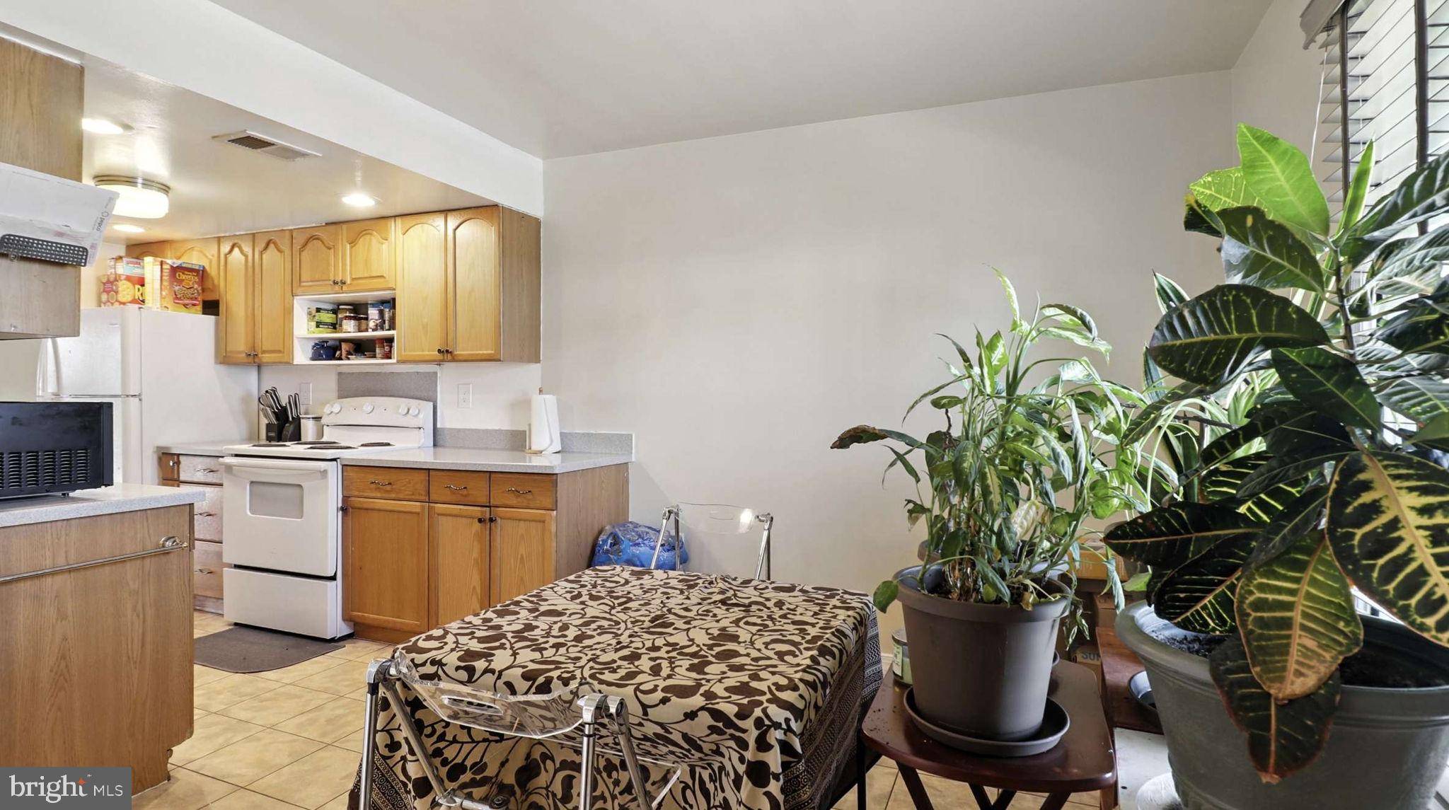 Landover, MD 20785,8960 CONTINENTAL PL
