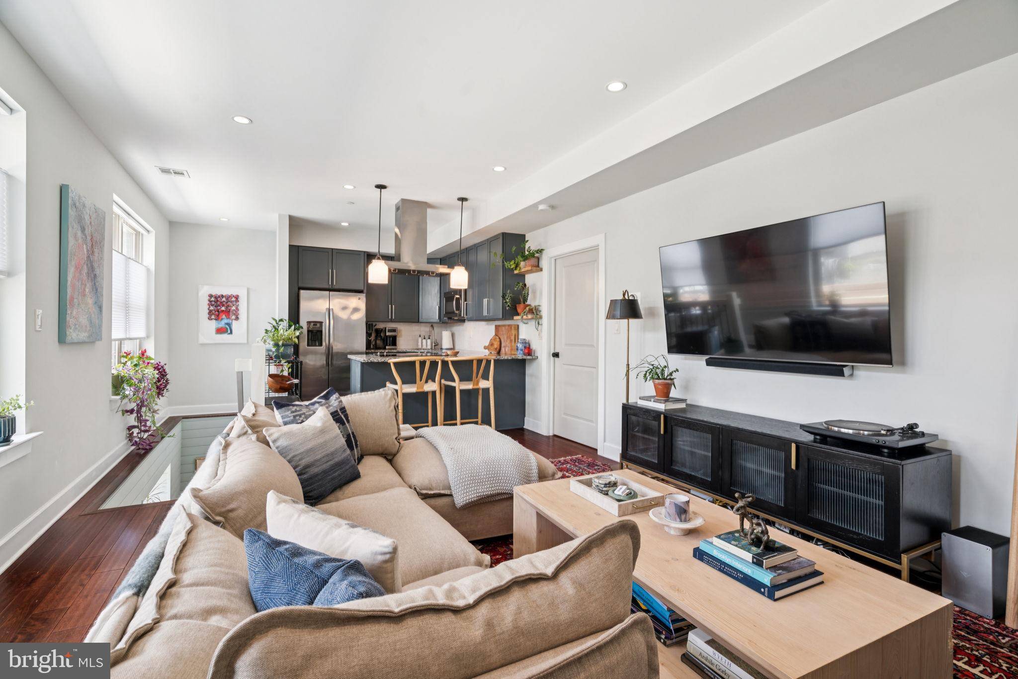 Philadelphia, PA 19130,714-24 N CHADWICK ST #1