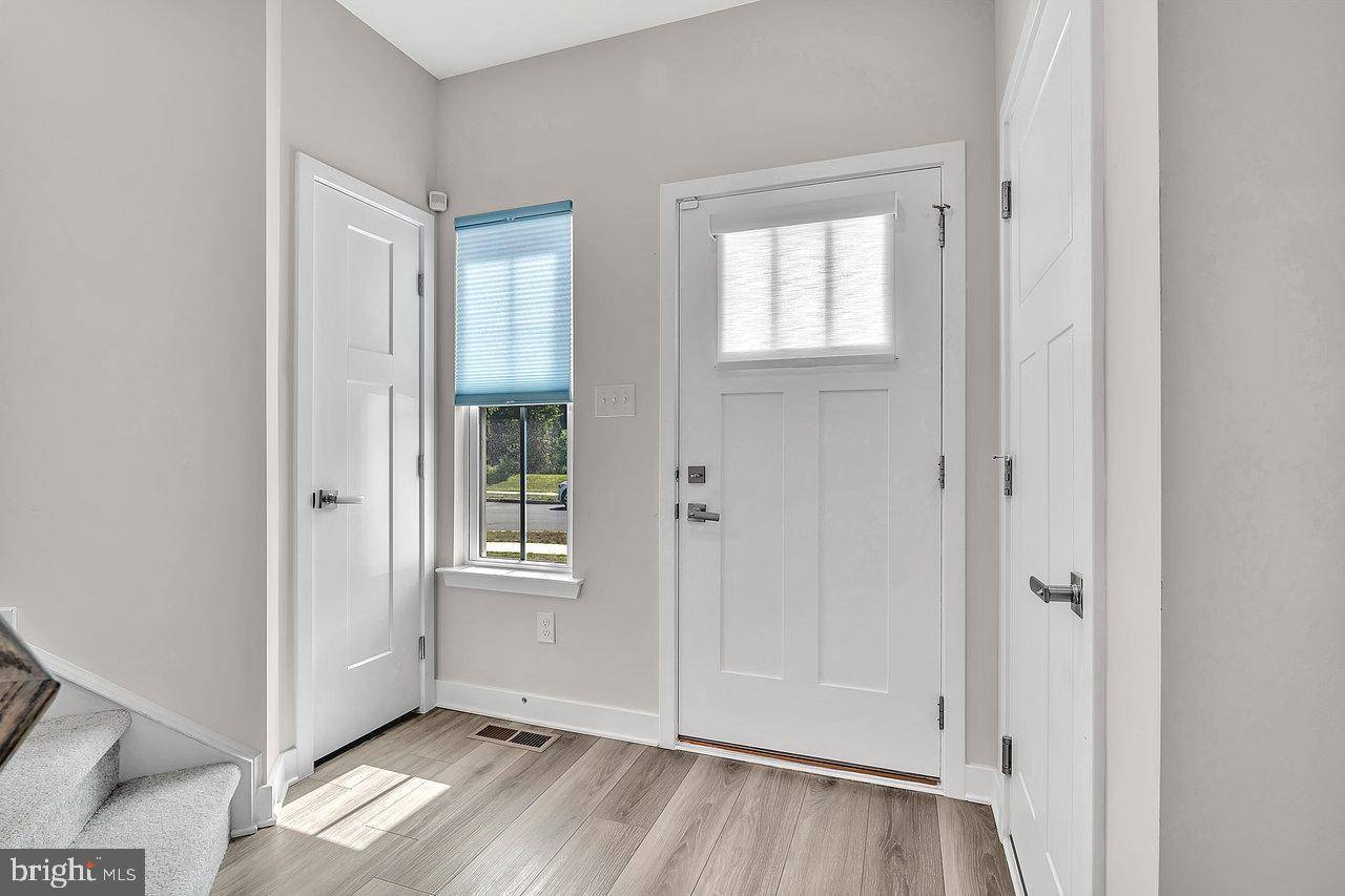 Lawrence Township, NJ 08648,43 PRATT LN
