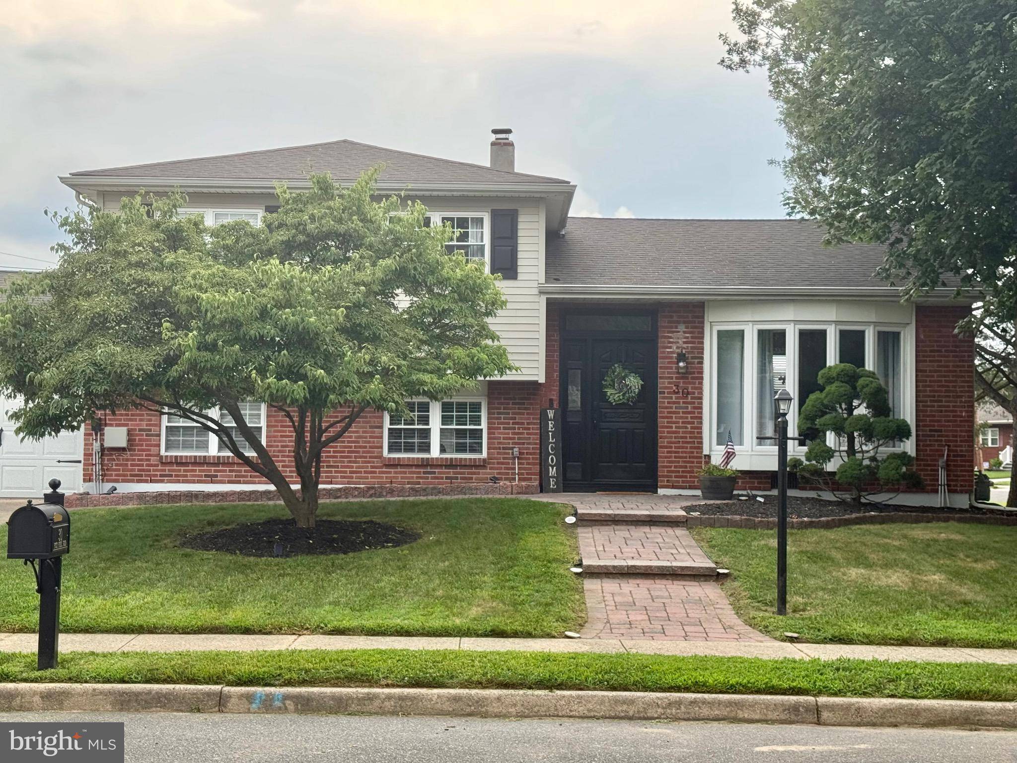 Hamilton, NJ 08620,30 ROCK ROYAL ROAD