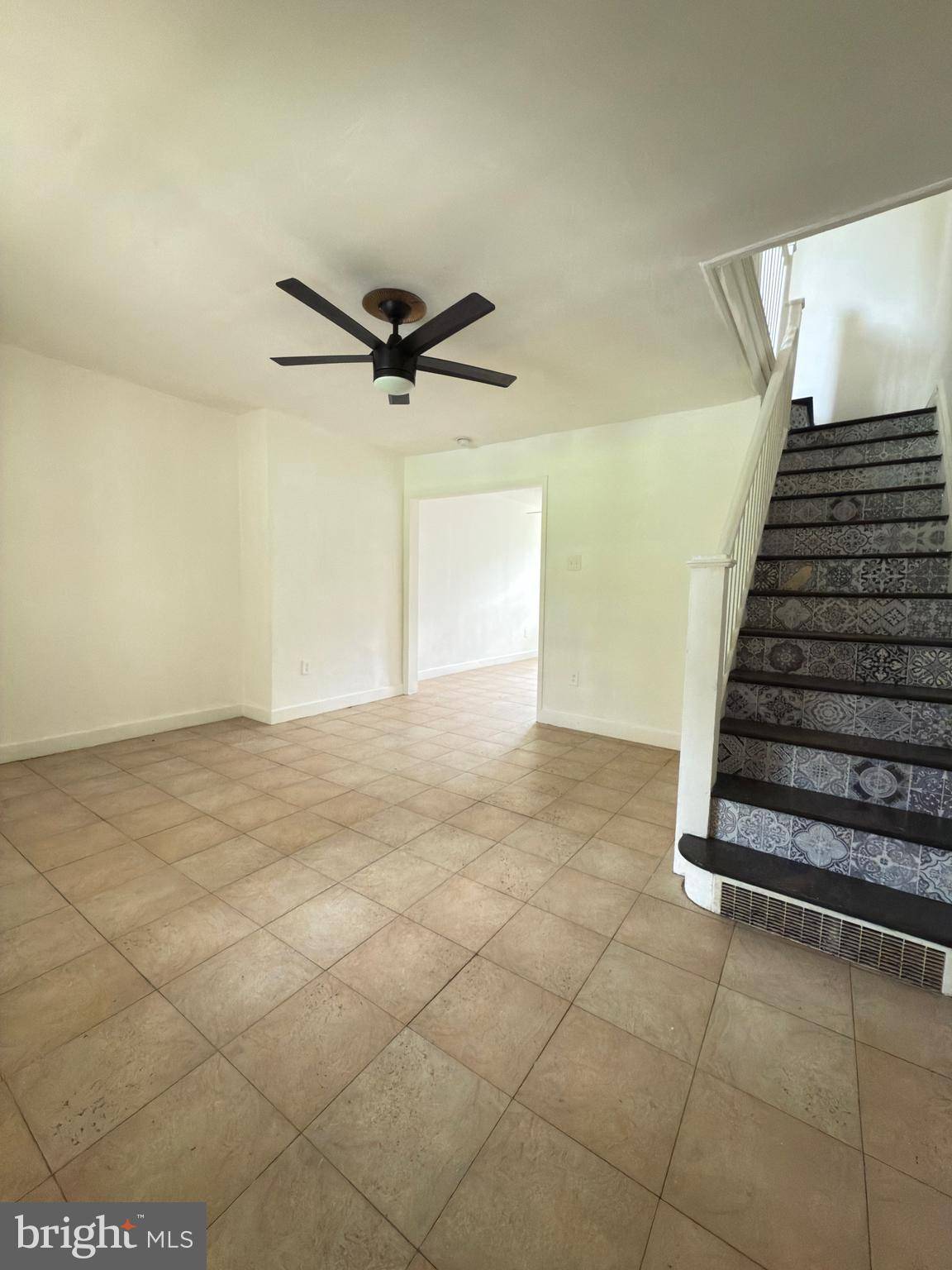 Philadelphia, PA 19142,2627 S 71ST ST S