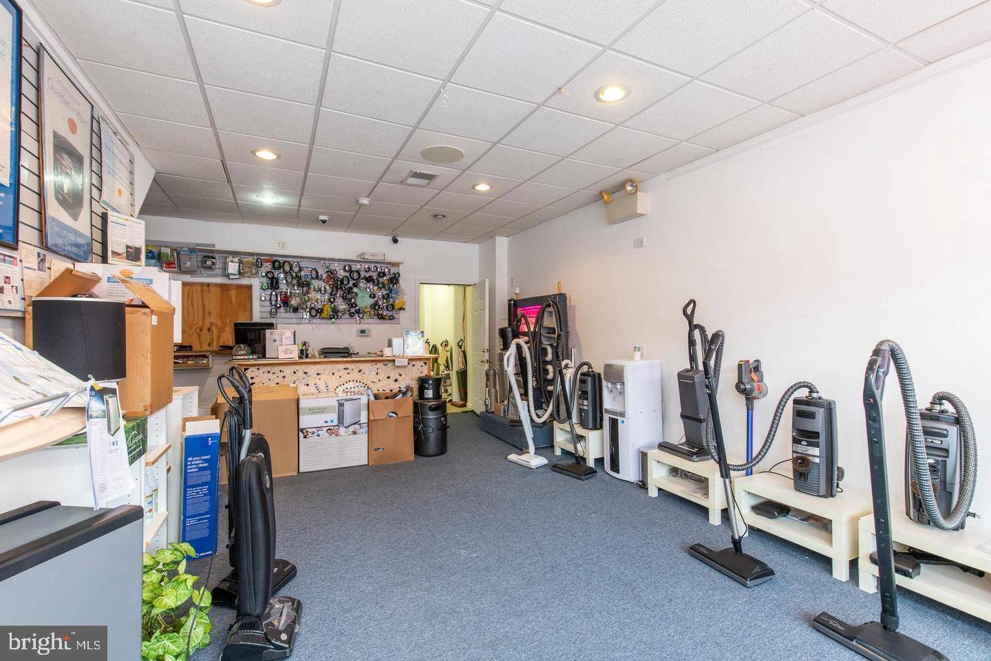Havertown, PA 19083,447 WEST CHESTER PIKE