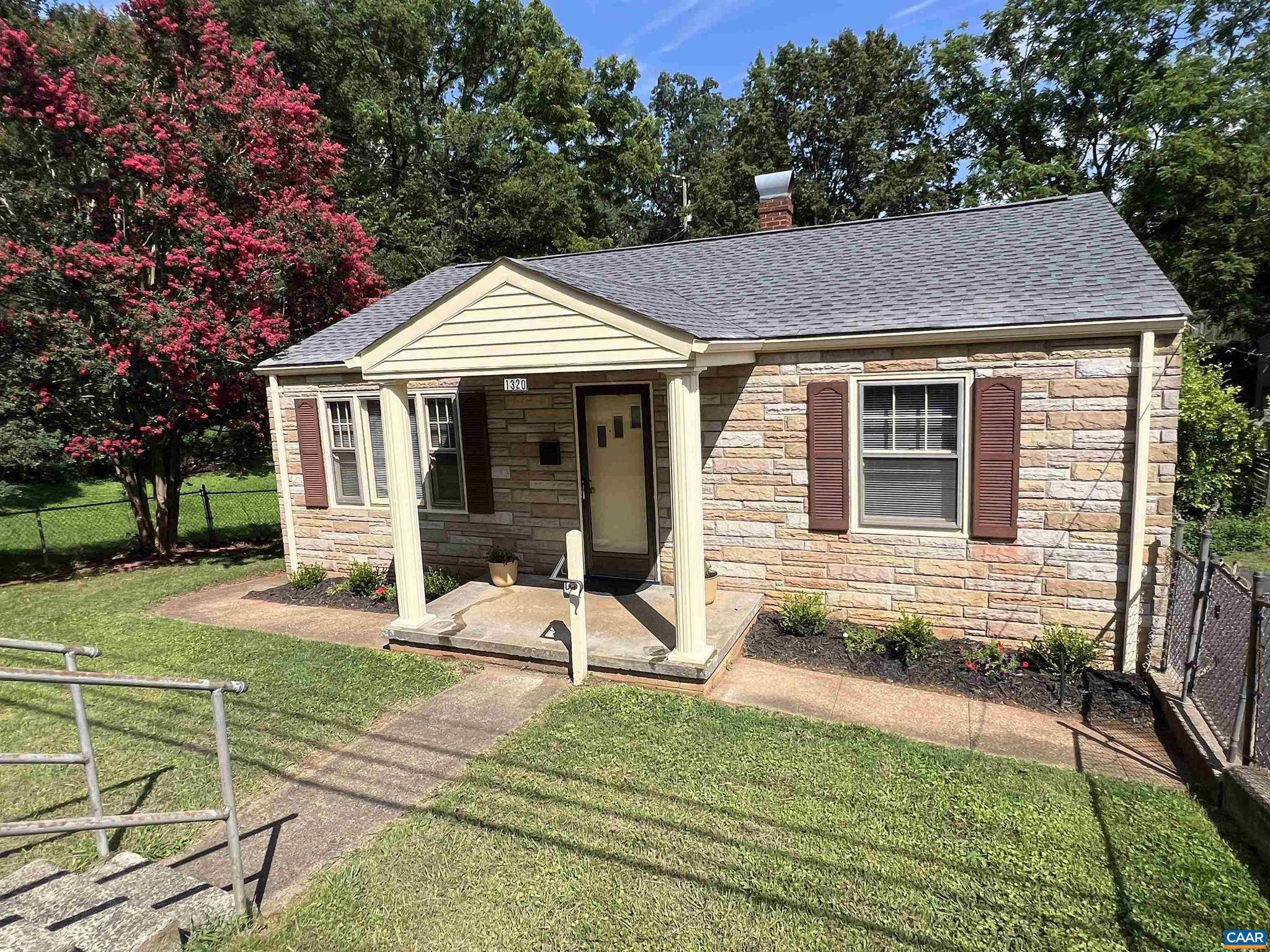 Charlottesville, VA 22902,1320 AVON ST