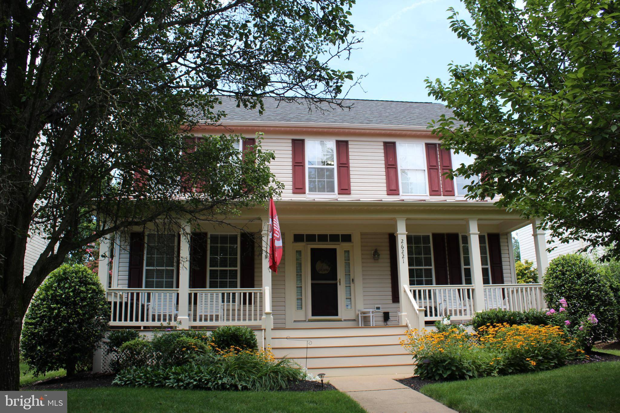 Chantilly, VA 20152,26221 LANDS END DR