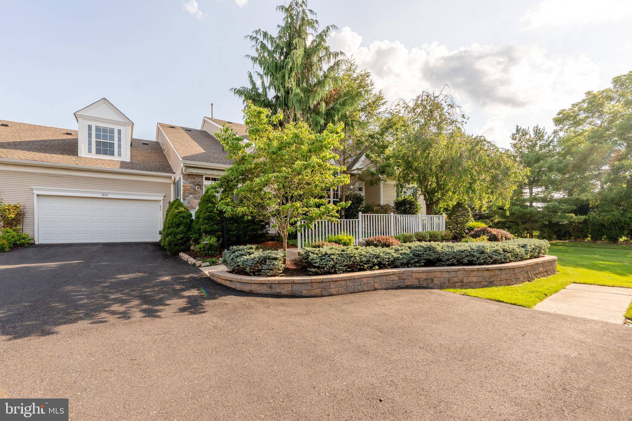 Hellertown, PA 18055,1866 FELICITY LN