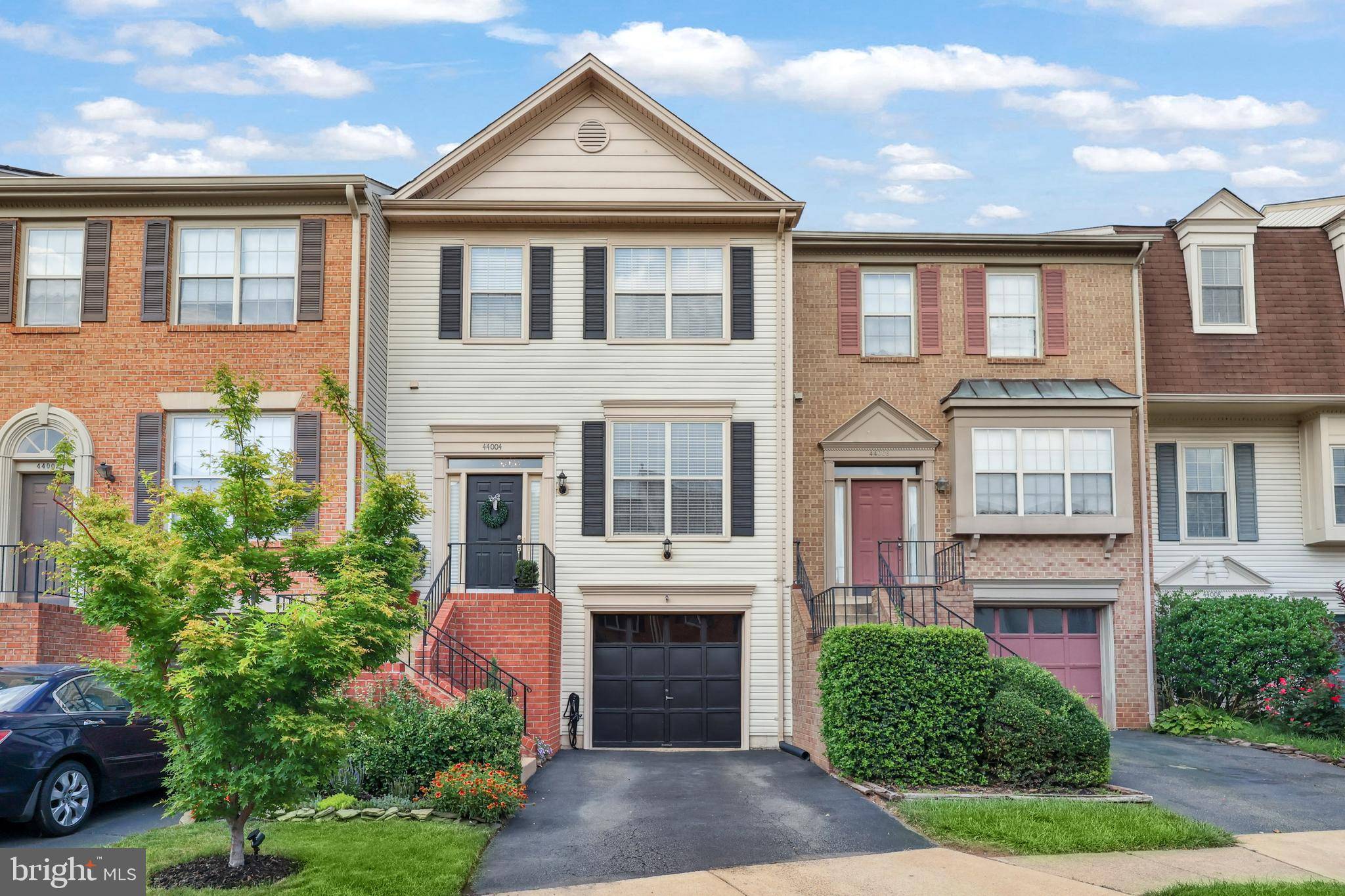 Ashburn, VA 20147,44004 FLORENCE TER
