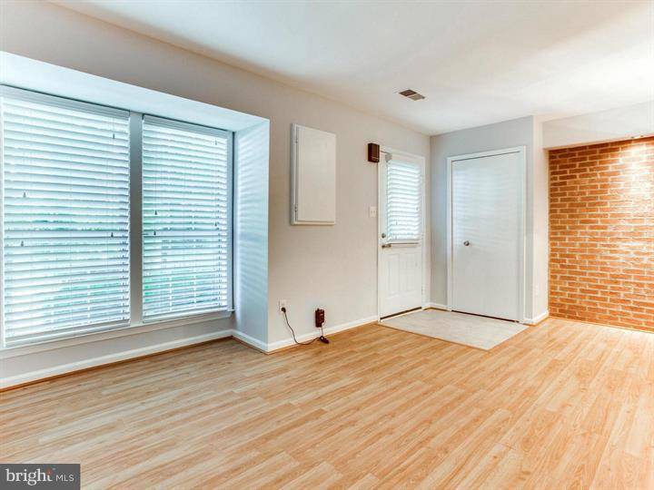 Centreville, VA 20120,14325 JOHNNY MOORE CT