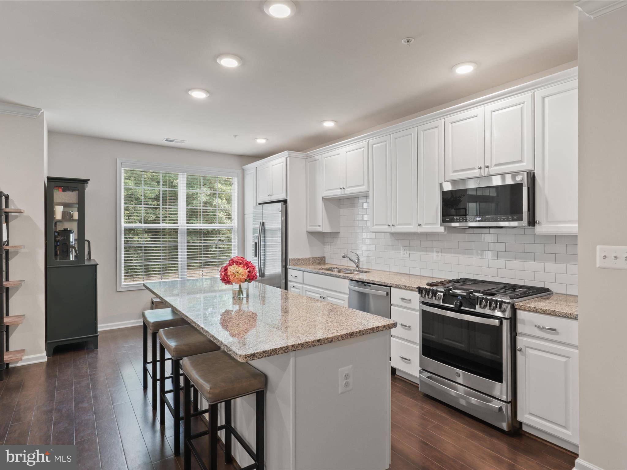 Ashburn, VA 20148,23245 MILLTOWN KNOLL SQ #103