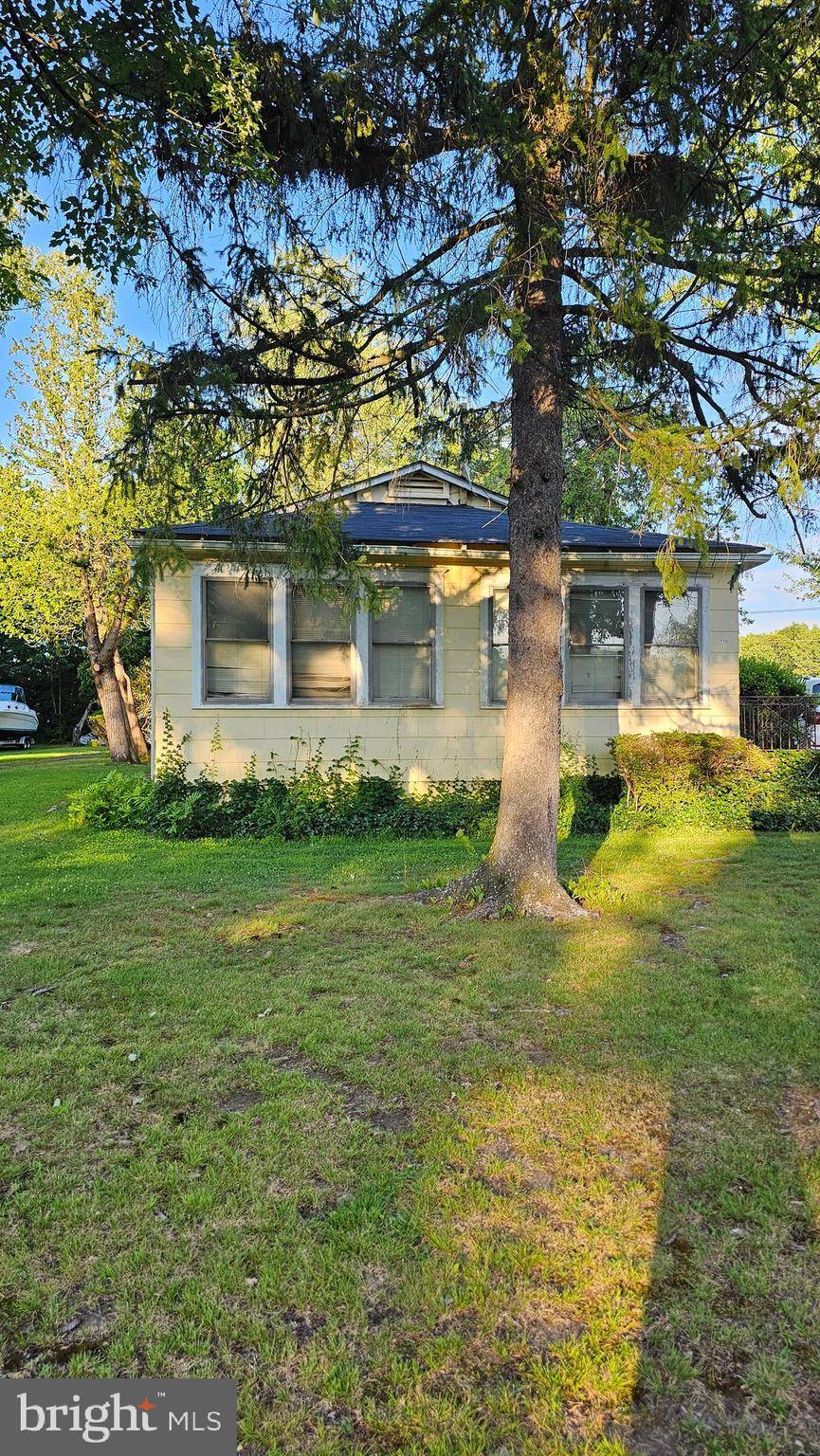 Cranbury, NJ 08512,110 S MAIN ST