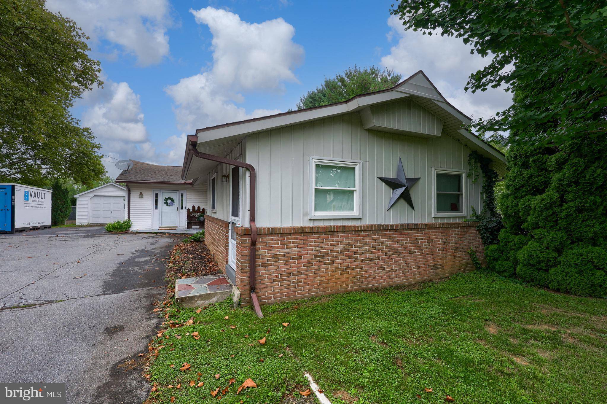 Ephrata, PA 17522,1147 W MAIN ST
