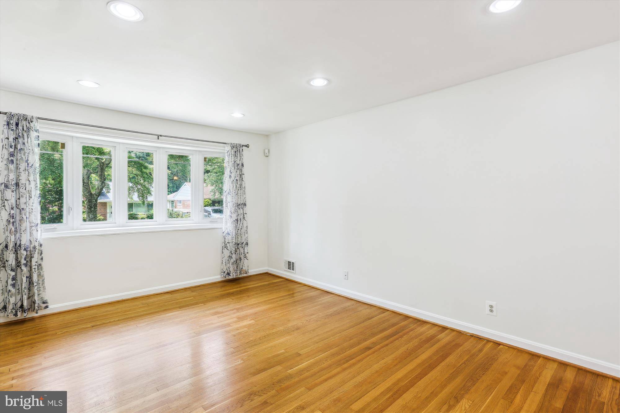 Silver Spring, MD 20902,10227 LESLIE ST