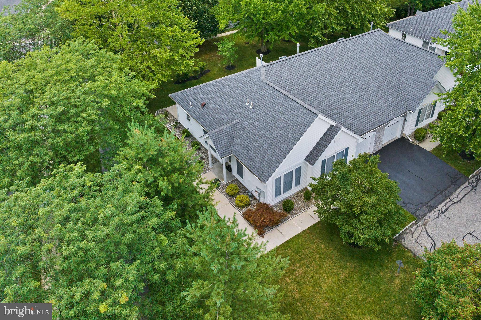 Hamilton, NJ 08691,227 BURHOLME DR