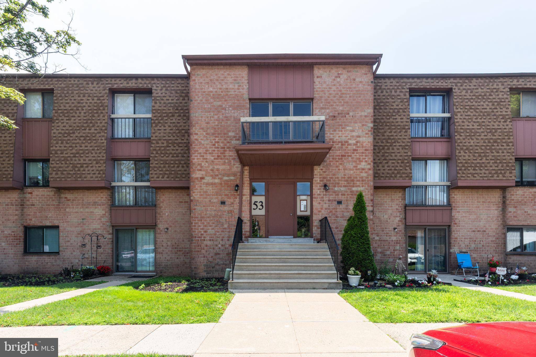 Philadelphia, PA 19114,53201 DELAIRE LANDING RD #201