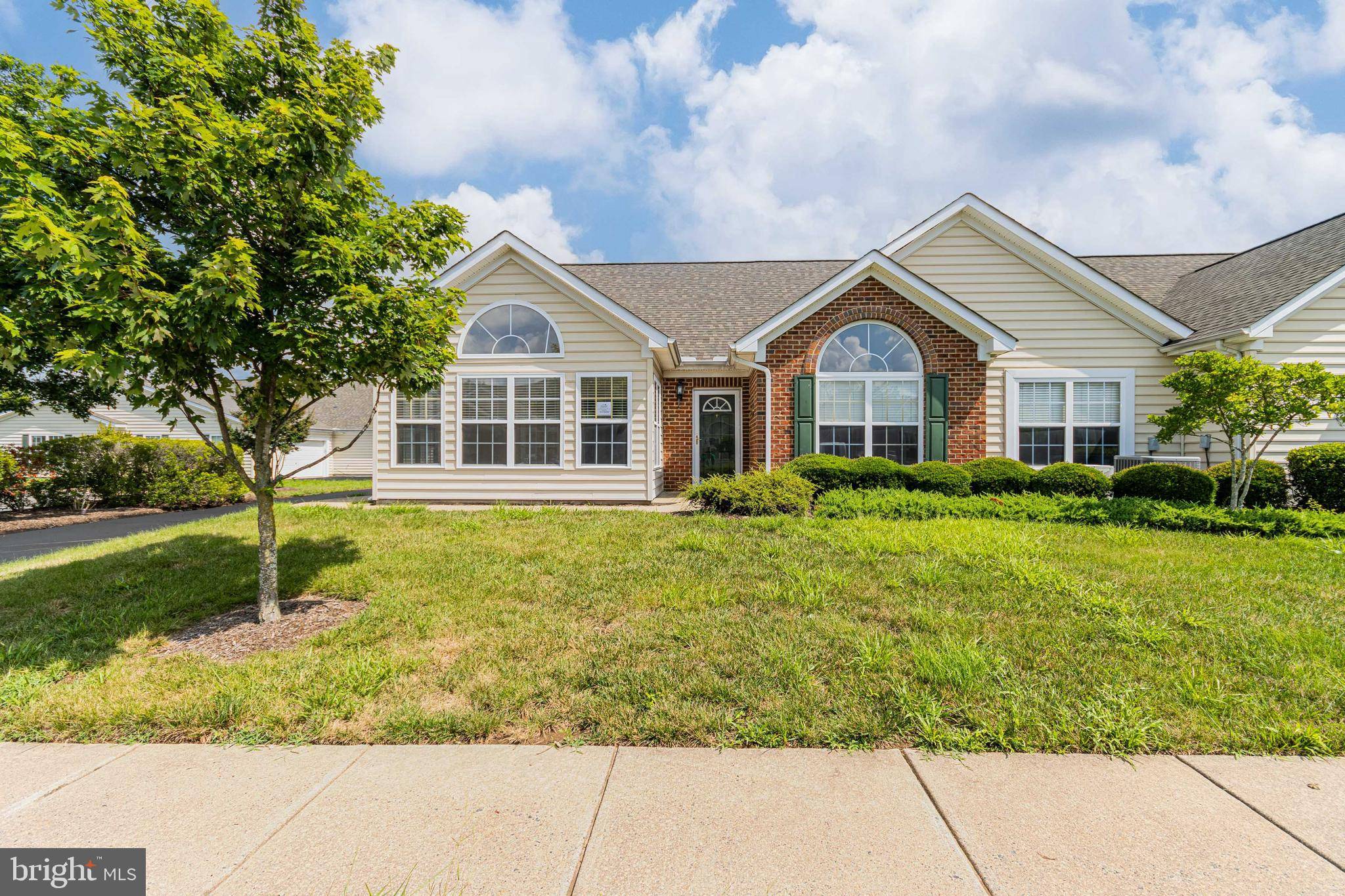 Fredericksburg, VA 22407,6255 AUTUMN LEAF DR