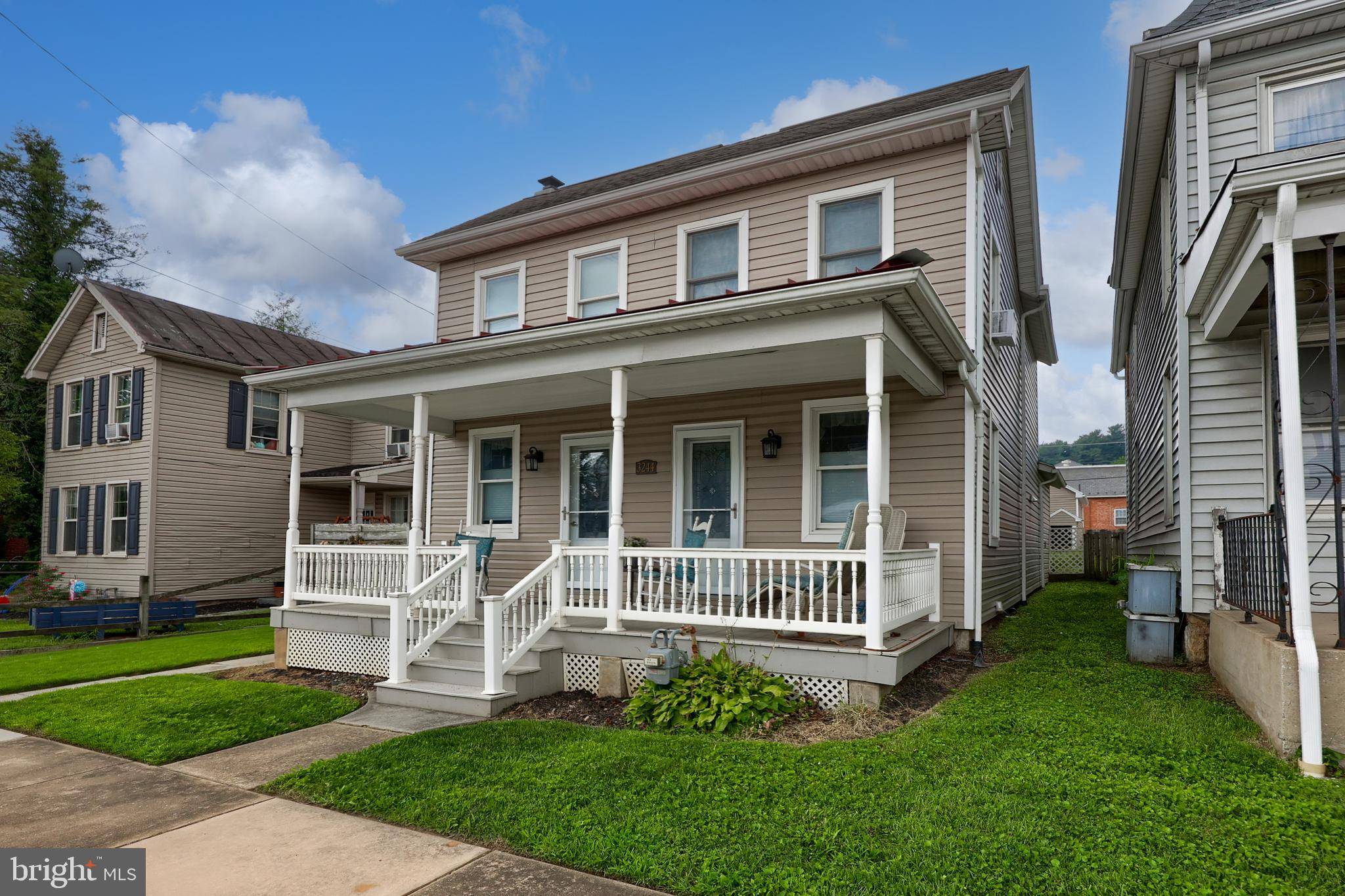 Emigsville, PA 17318,3244 N GEORGE ST