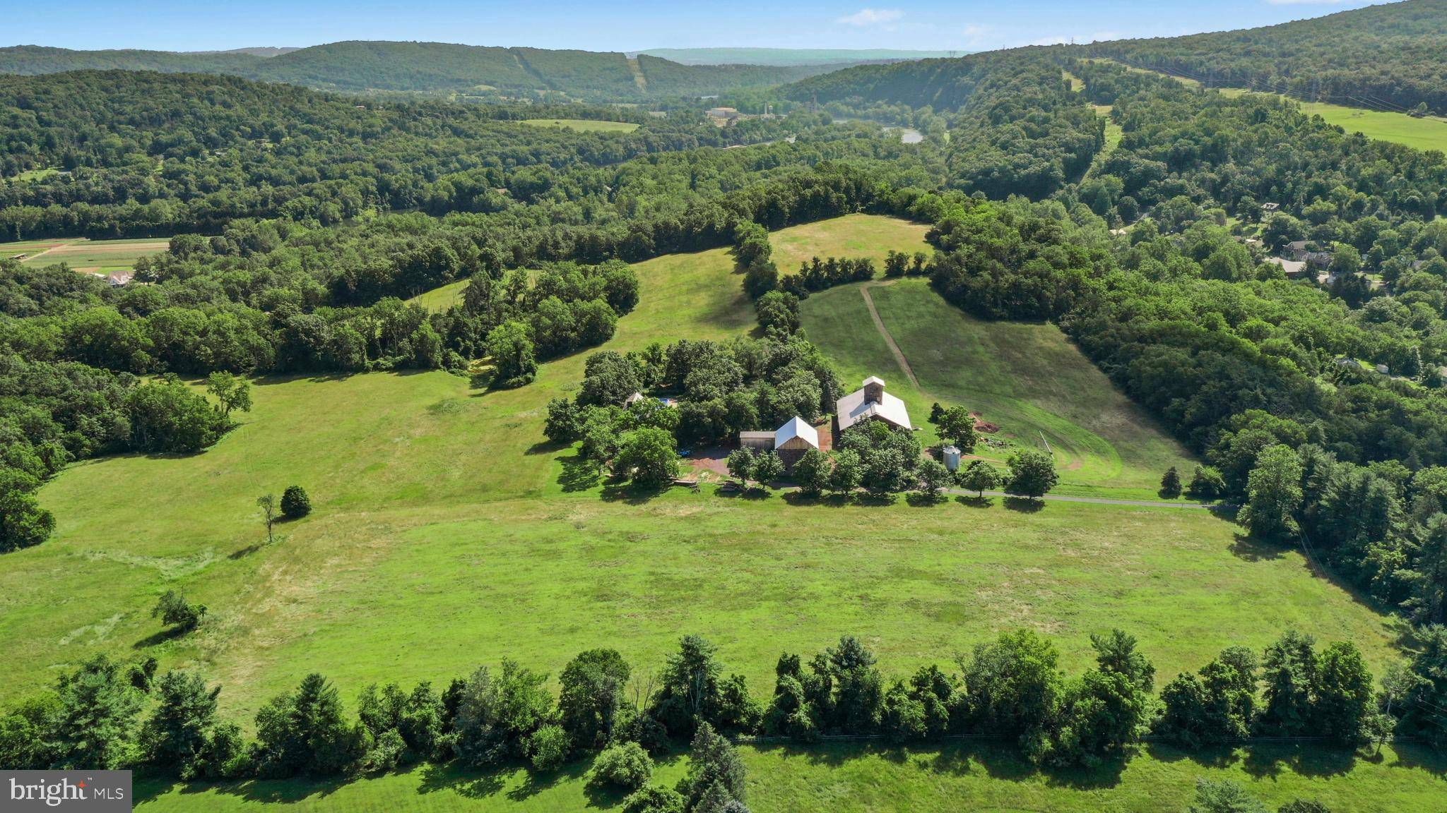 Kintnersville, PA 18930,665 KINTNER RD