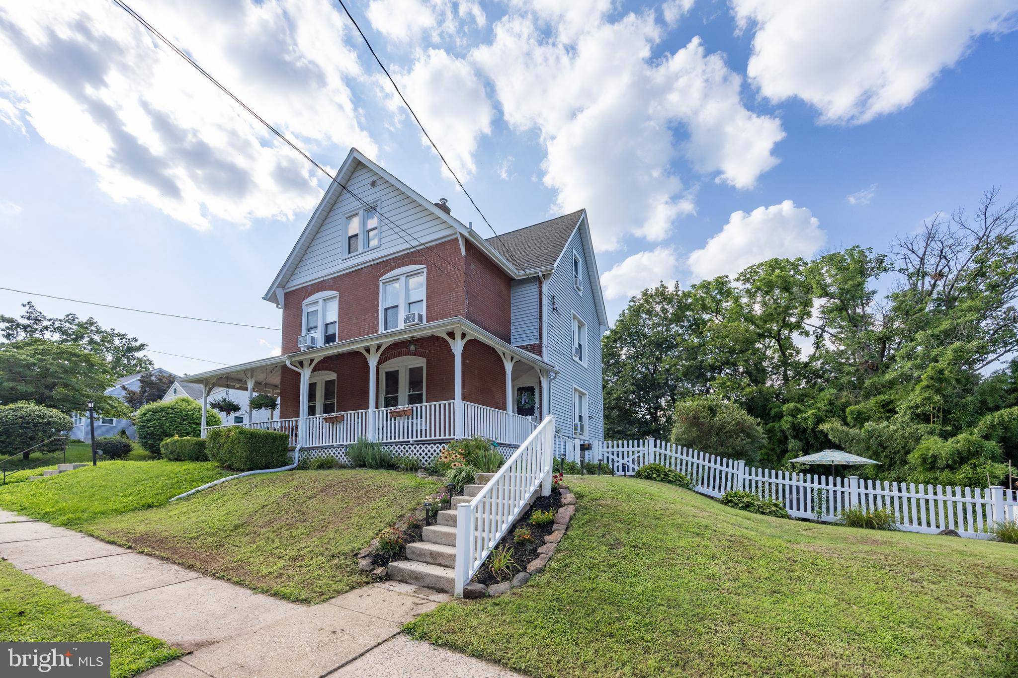 Spring City, PA 19475,515 HECKEL AVE