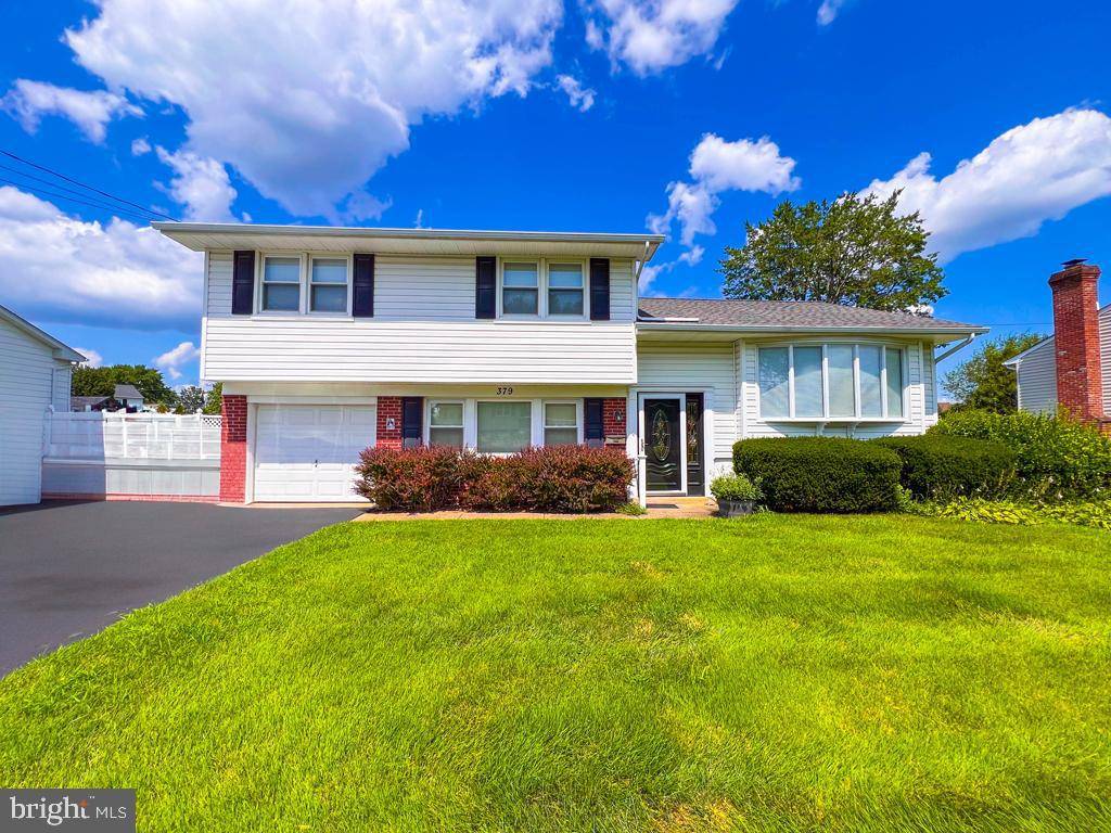 Warminster, PA 18974,379 PATTON DR