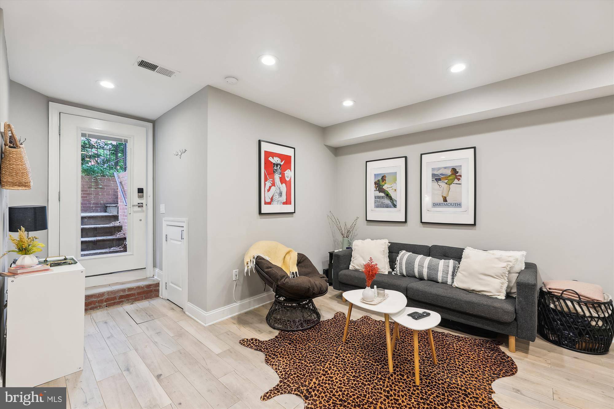 Washington, DC 20001,141 T ST NW #LOWER UNIT