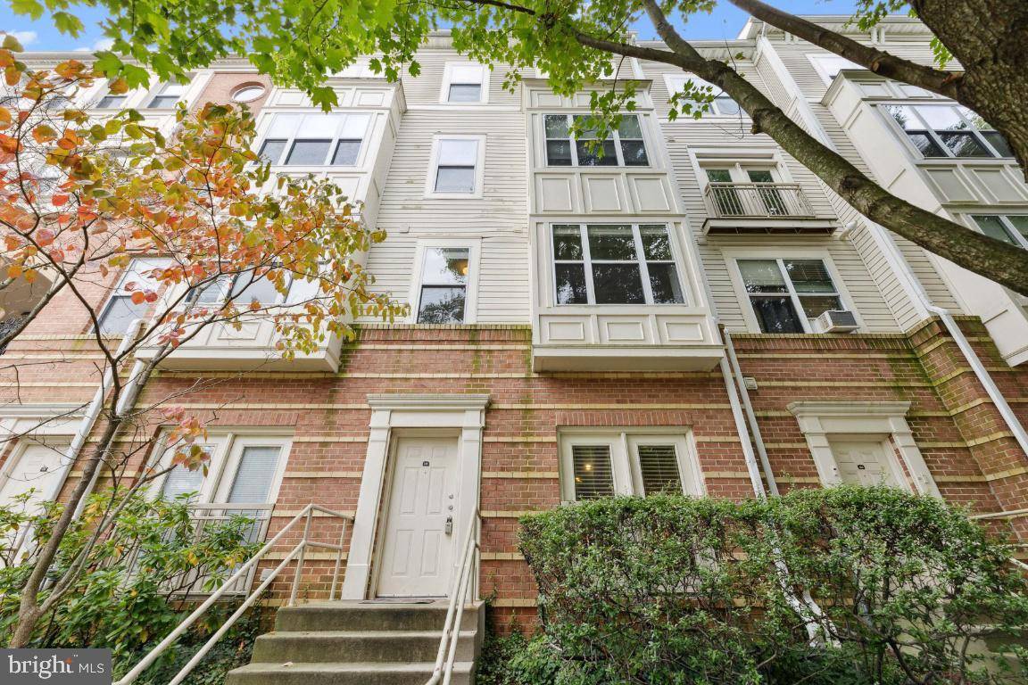 Vienna, VA 22181,2765 CENTERBORO DR #159
