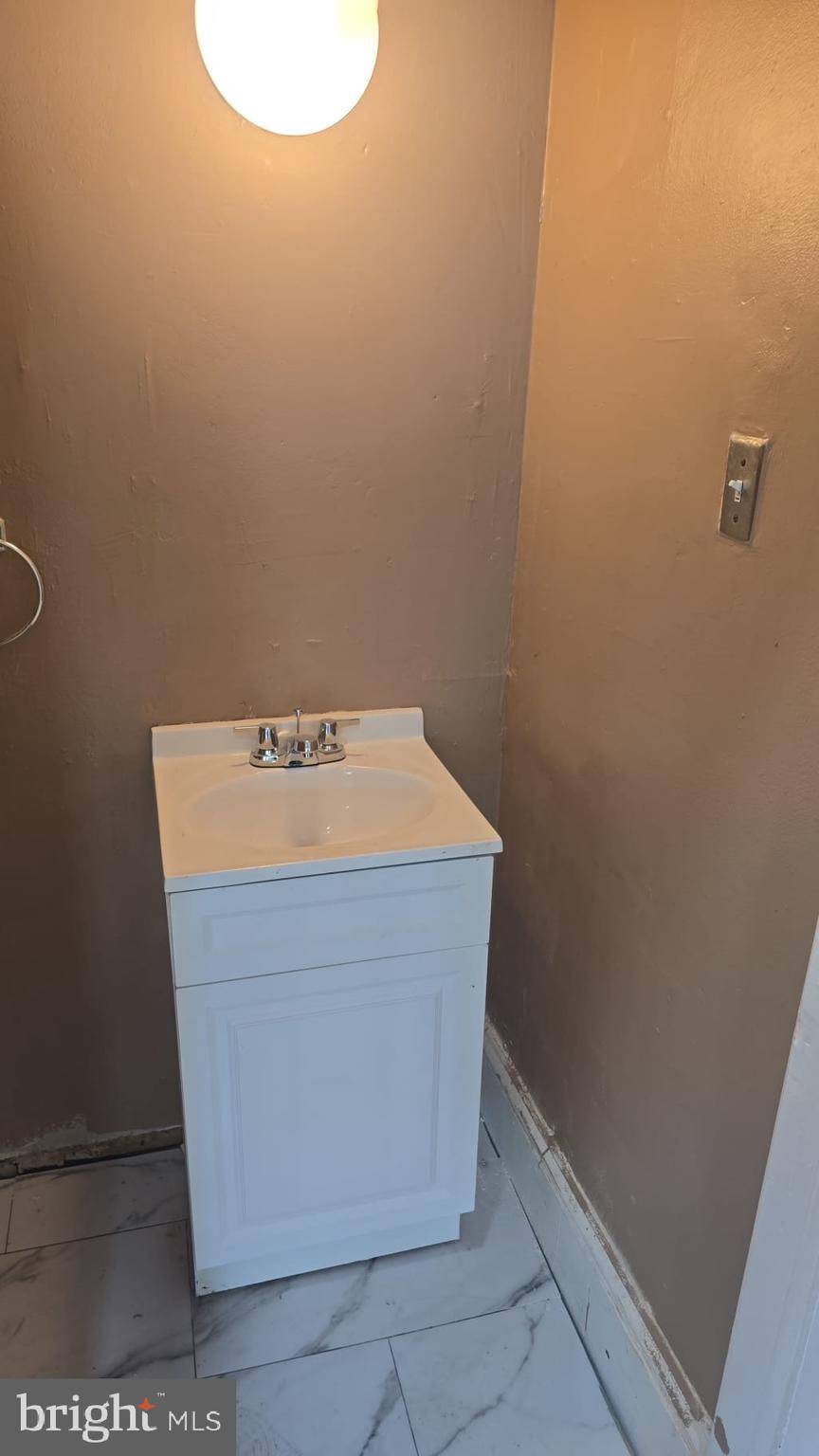 Trenton, NJ 08611,1084 S BROAD ST