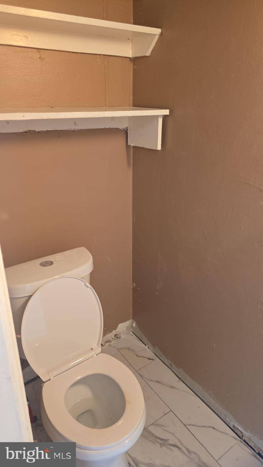 Trenton, NJ 08611,1084 S BROAD ST